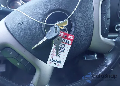 2011 Chevrolet Silverado 1500 Lt from USA, damaged, VIN 3GCPKSE33BG213353